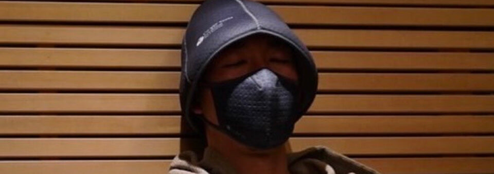 自然な呼吸にこだわったプレミアムマスク